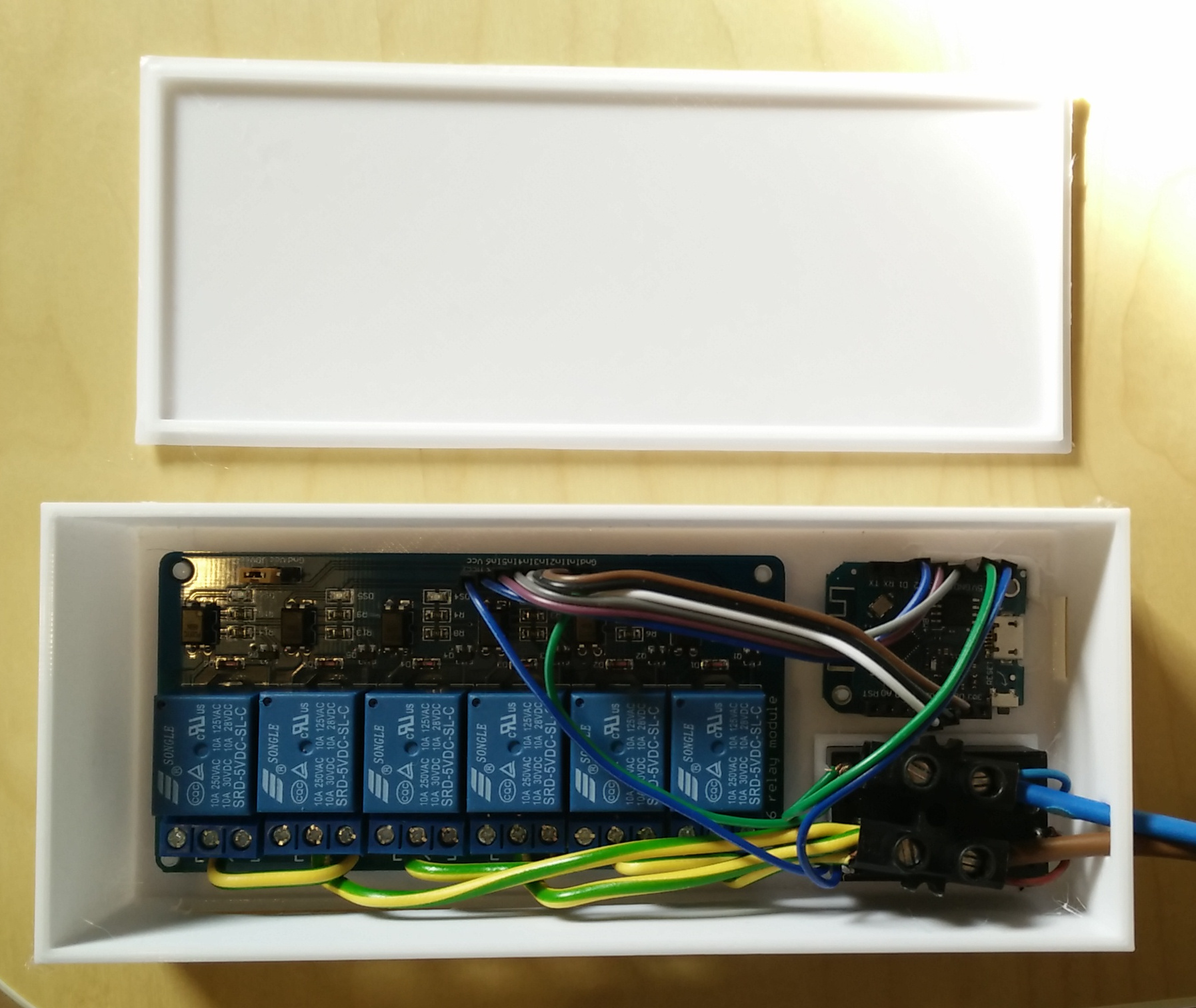 Thermostat becomes a roller shutter UI – I do have root access to my ...