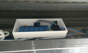 Thermostat becomes a roller shutter UI